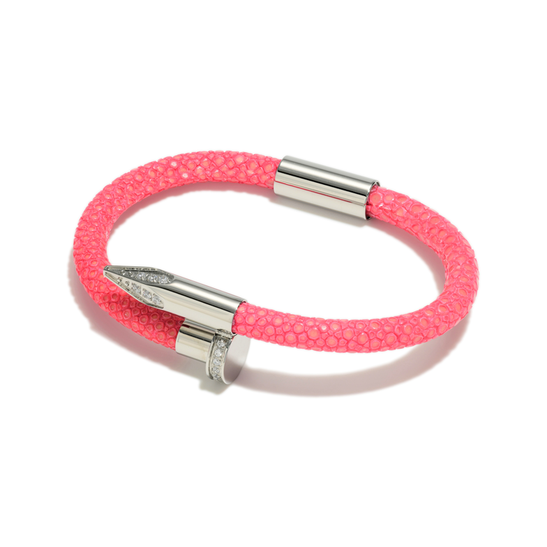 Bellas Stingray Obsession Nail™ - Coral Pink- White Rhodium White Gems