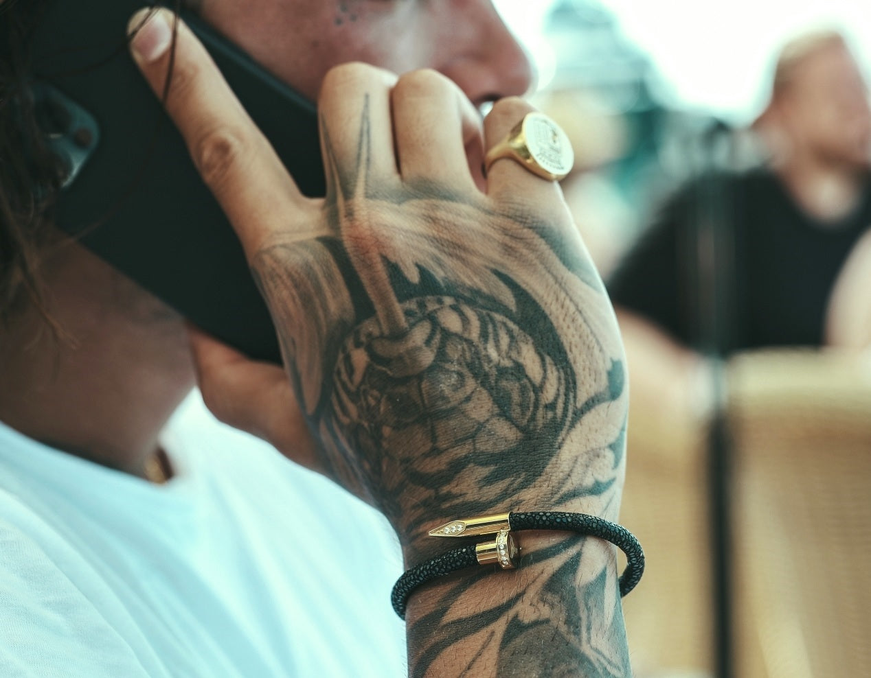 Studz Stingray Obsession Nail™ - Black Sea Lifestyle 2