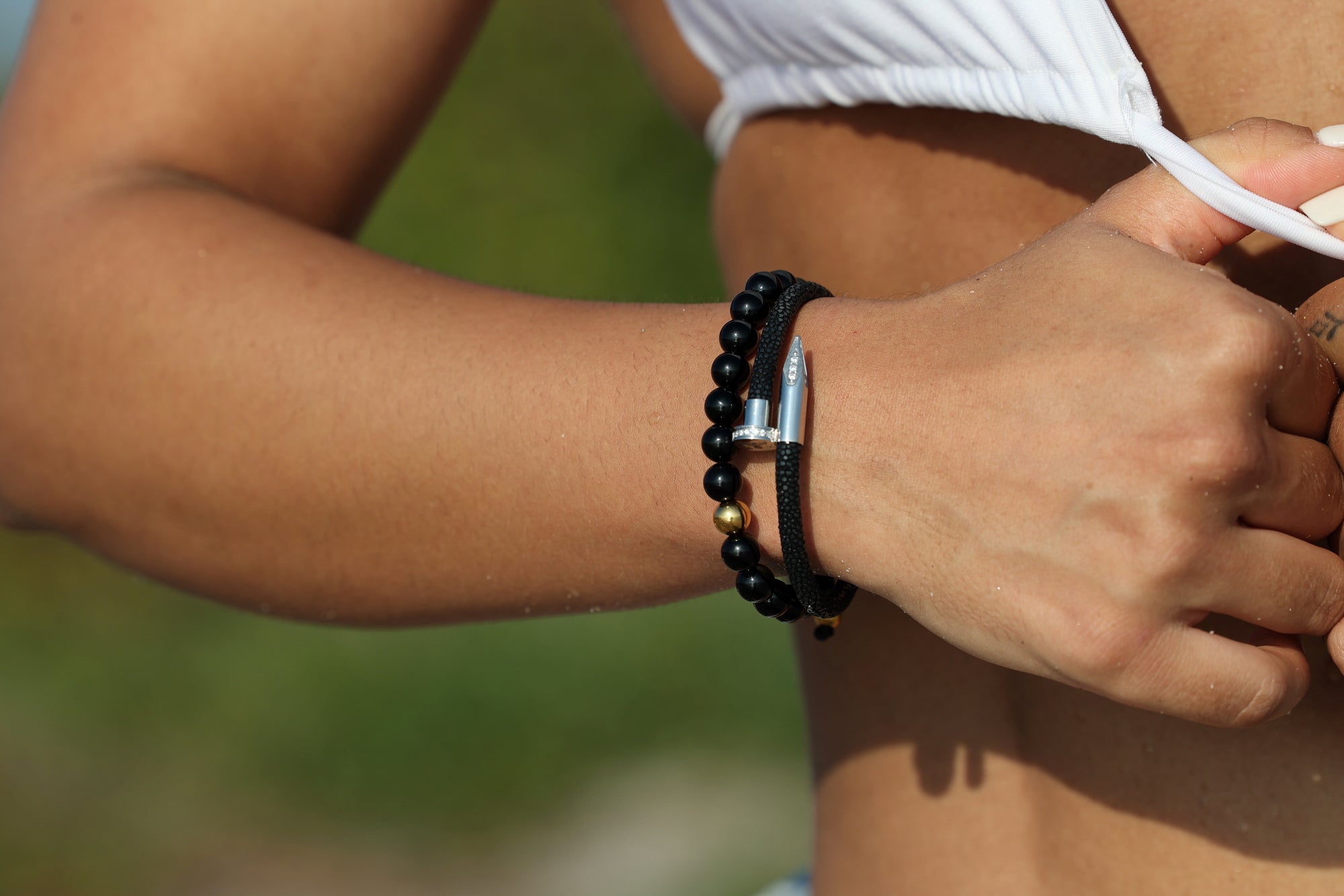 Bellas Gilded Bead Bolo - Onyx lifestyle