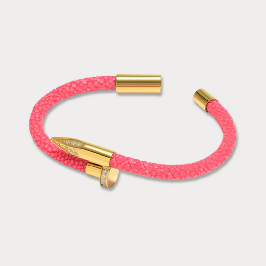 Bellas Stingray Obsession Nail™ - Coral Pink- 18K Gold White Gems
