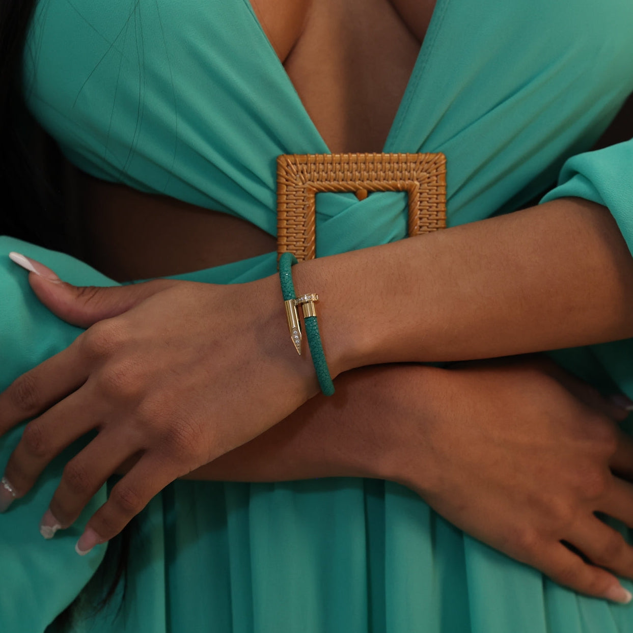 Bellas Stingray Obsession Nail™ - Blue Lagoon Lifestyle
