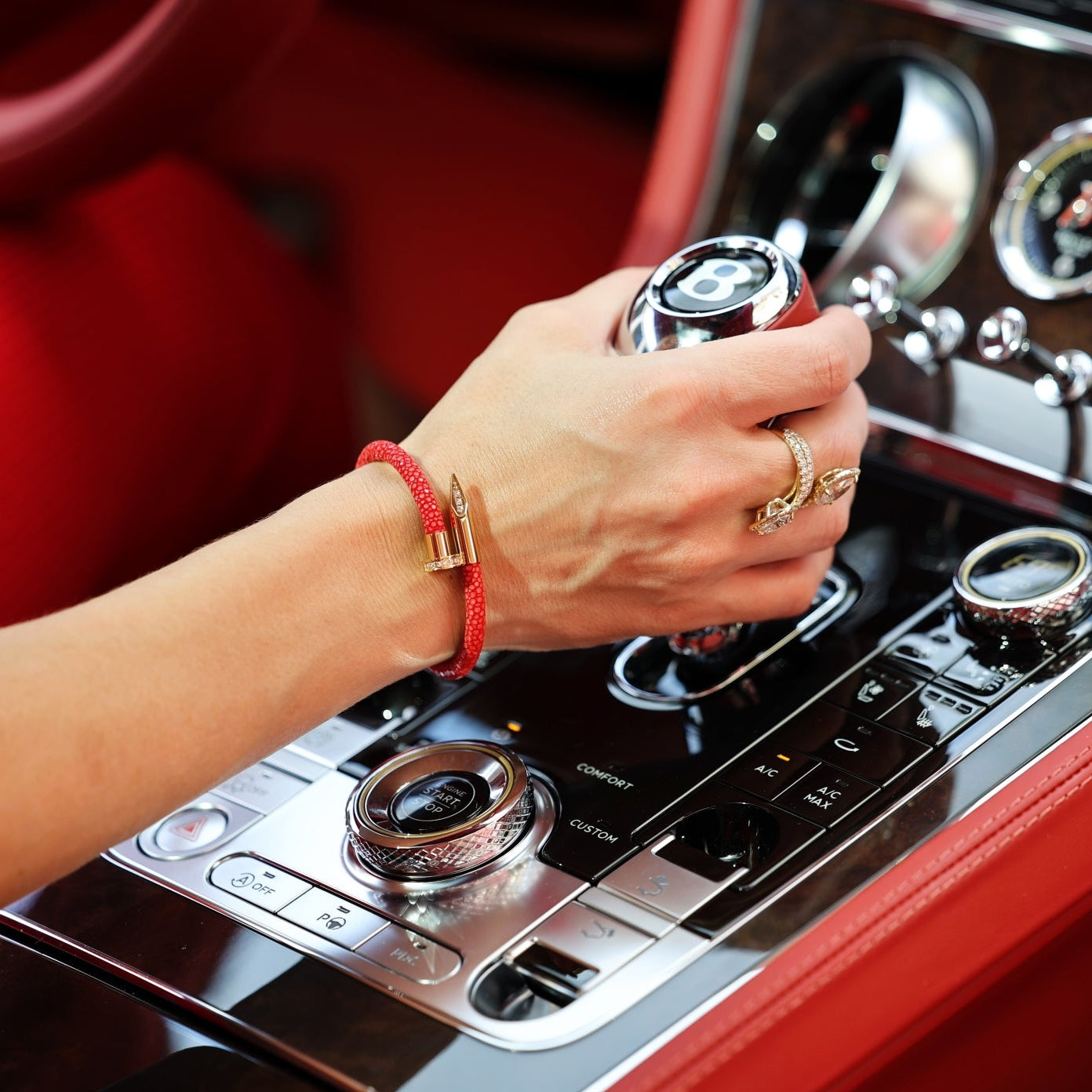 Bellas Stingray Obsession Nail™ - Italian Red Lifestyle