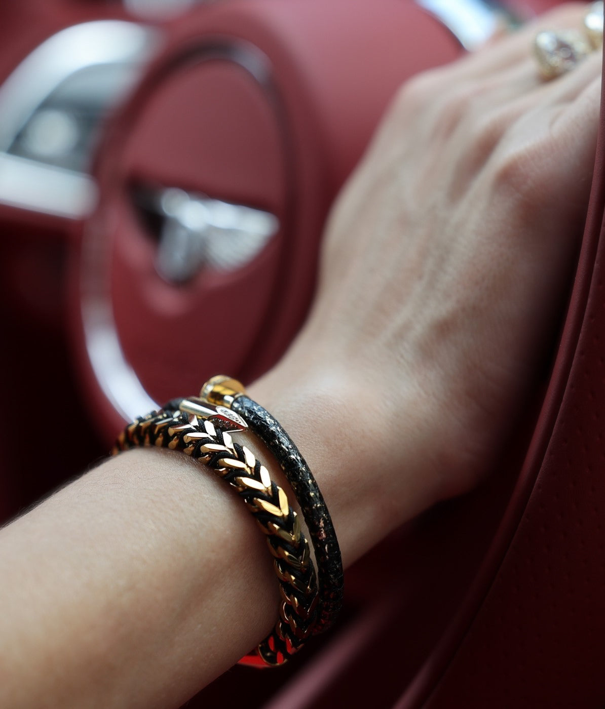 Bellas Trends Bracelet™ - Jet Lifestyle 2